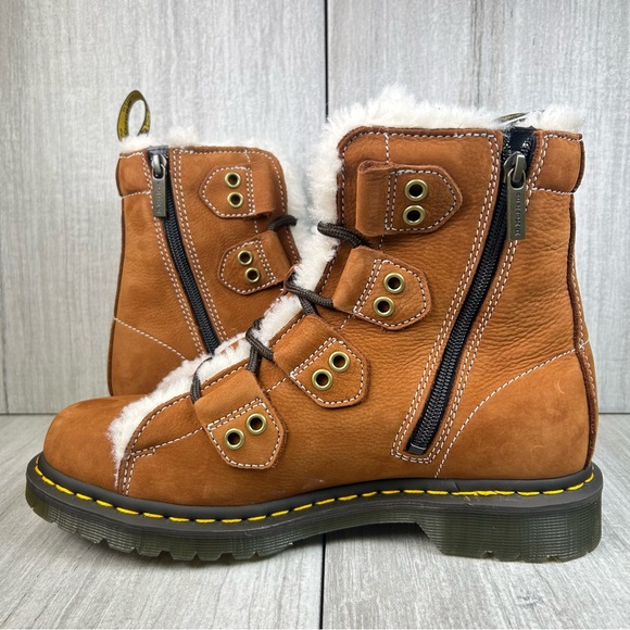 NEW Dr. Martens Docs 31877 Fur Lined Brown Buttersoft Winter Boot Womens Size 10 - Picture 2 of 10